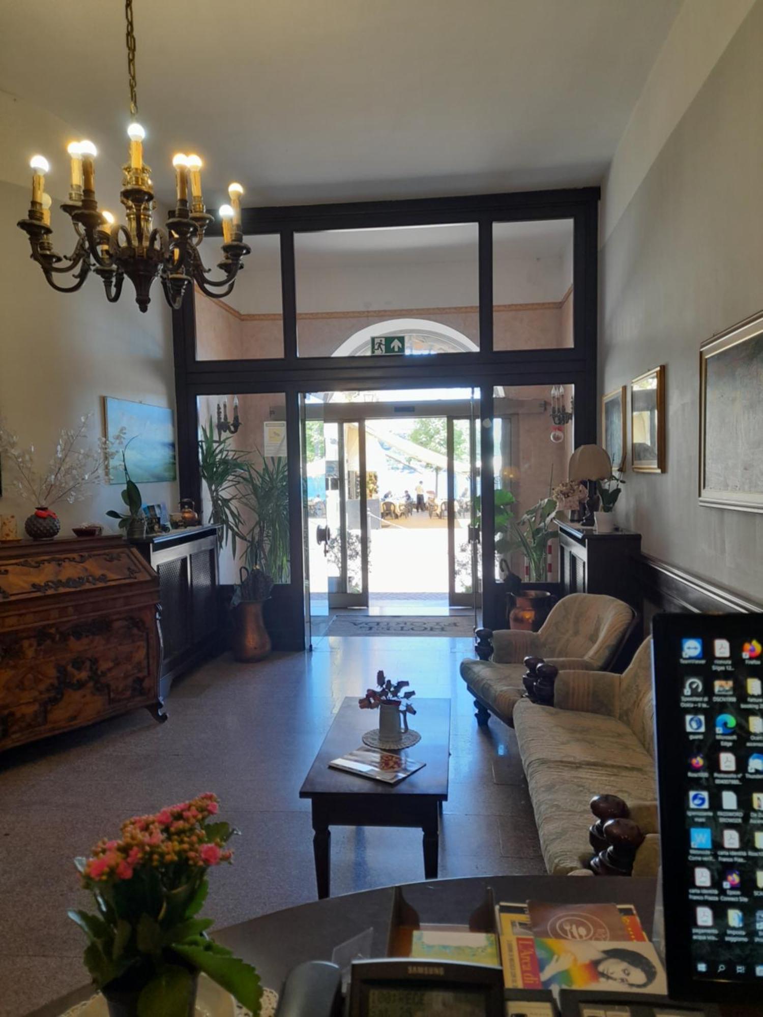 Hotel Florida アローナ エクステリア 写真
